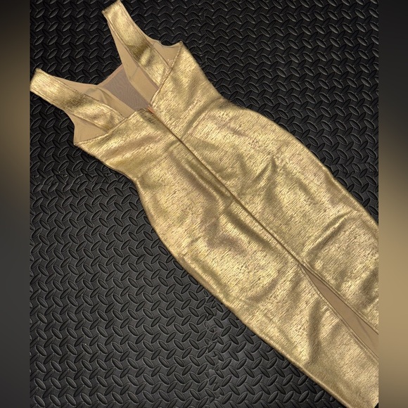 Gold metallic dress with mesh detail - Picture 3 of 7